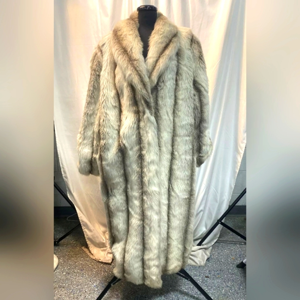 Monterey USA Vintage White Grey Stripe Faux Fur Teddy Full Length Coat -Measured